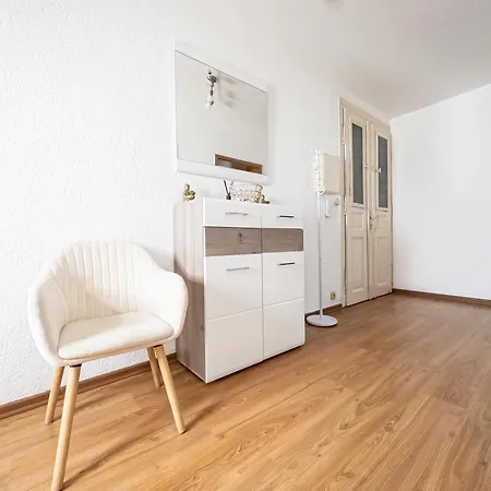 2-room With 4 Single Beds דירה *